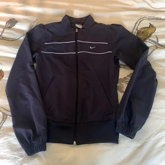 Nike jacket - Picture 1 of 8